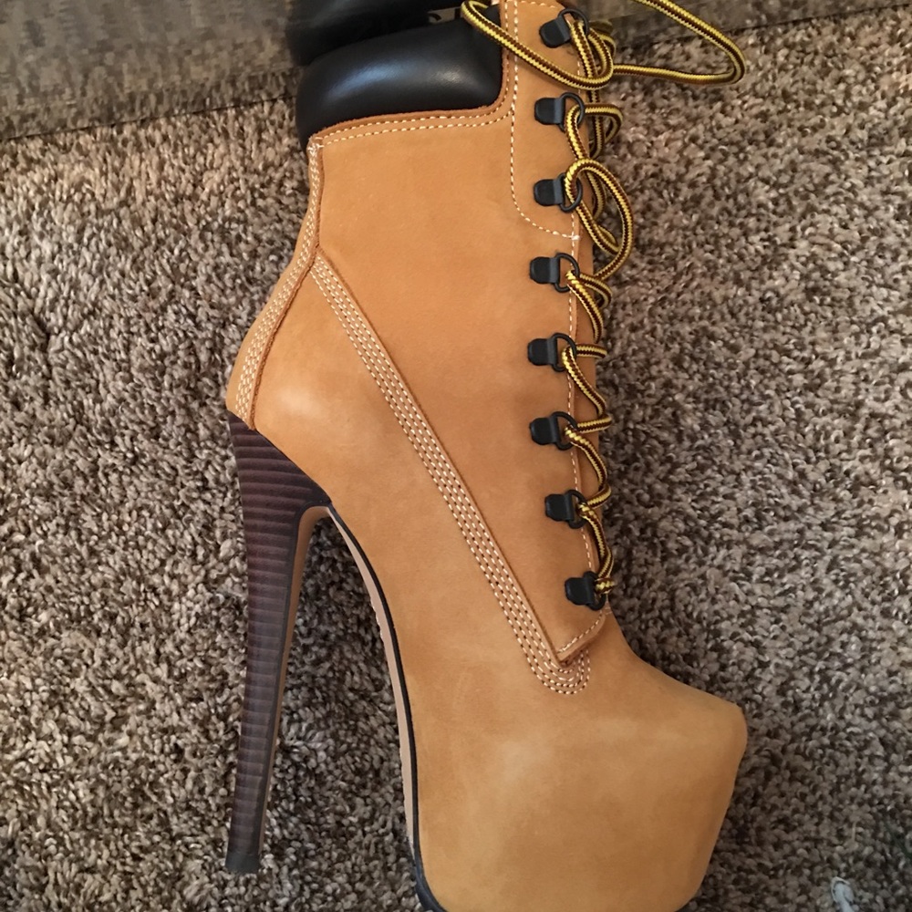 Heel Boots - Picture 4 of 5